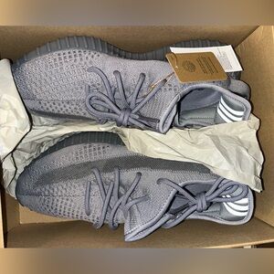 Yeezys gray men’s 9